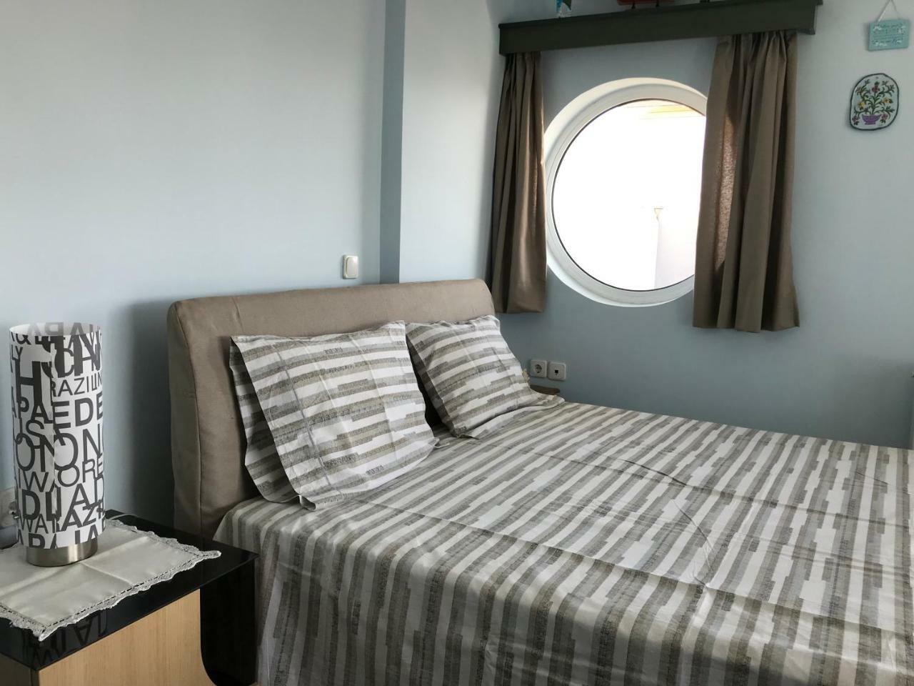 Apartamento Tg Kalamata Beach Studio With Sea View Terrace Exterior foto