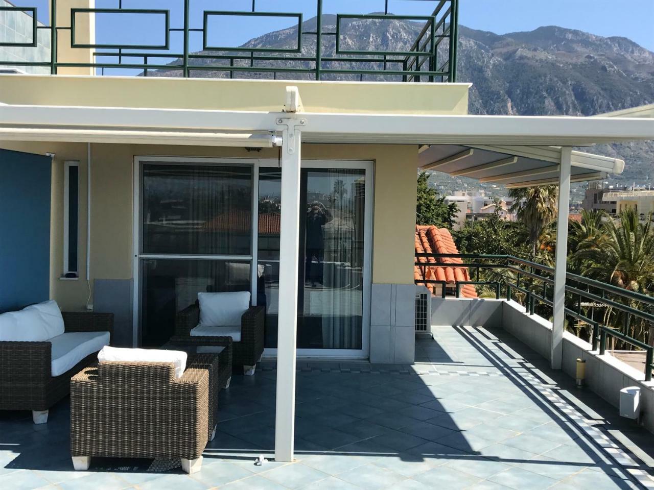 Apartamento Tg Kalamata Beach Studio With Sea View Terrace Exterior foto